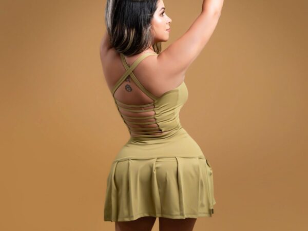 The sports set that enhances your essence. Adaptability, functionality and style in one place. Live the experience 🛍✨