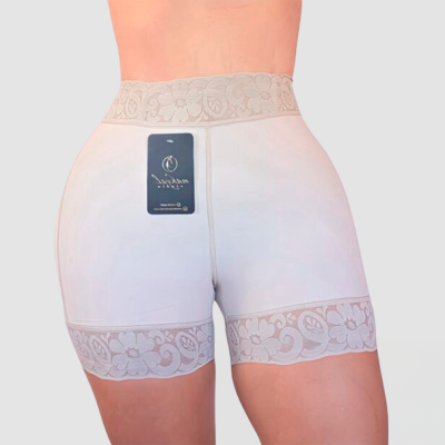 SEAMLESS ULTRA-INVISIBLE SHORT